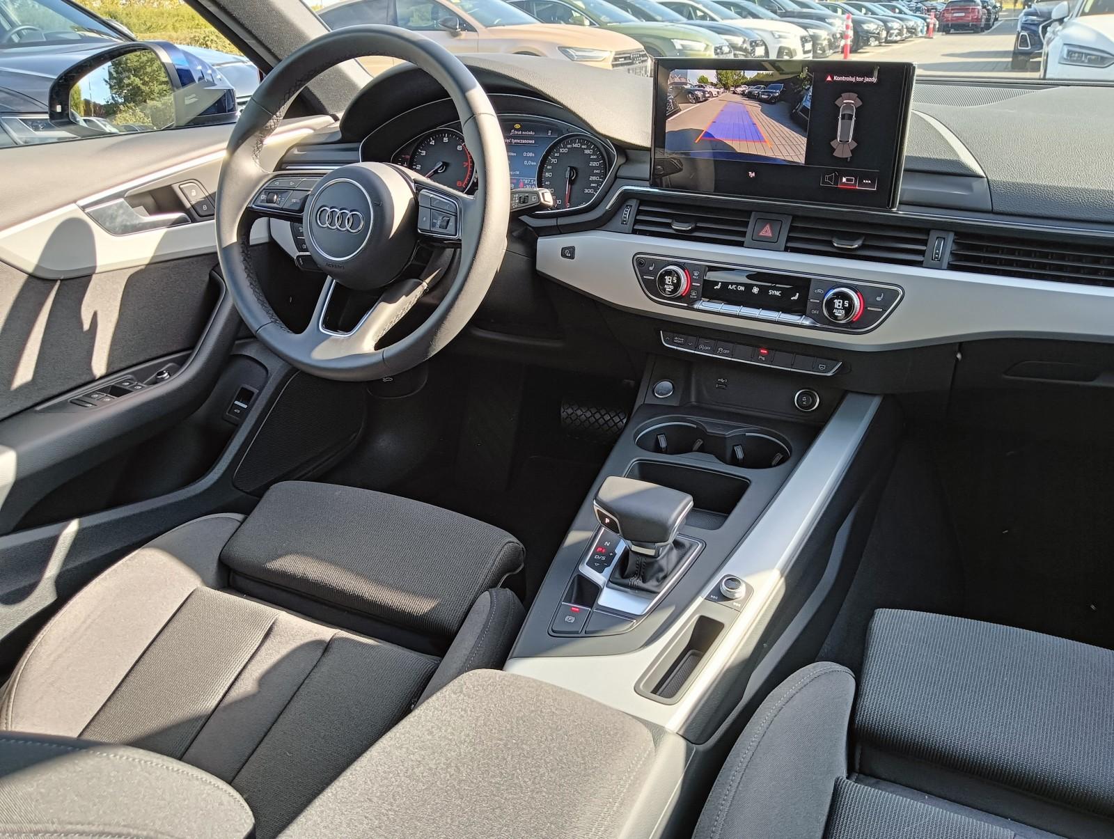 Ambiente! Klimatyzacja 3-strefowa! CarPlay! Kluczyk komfortowy! 13