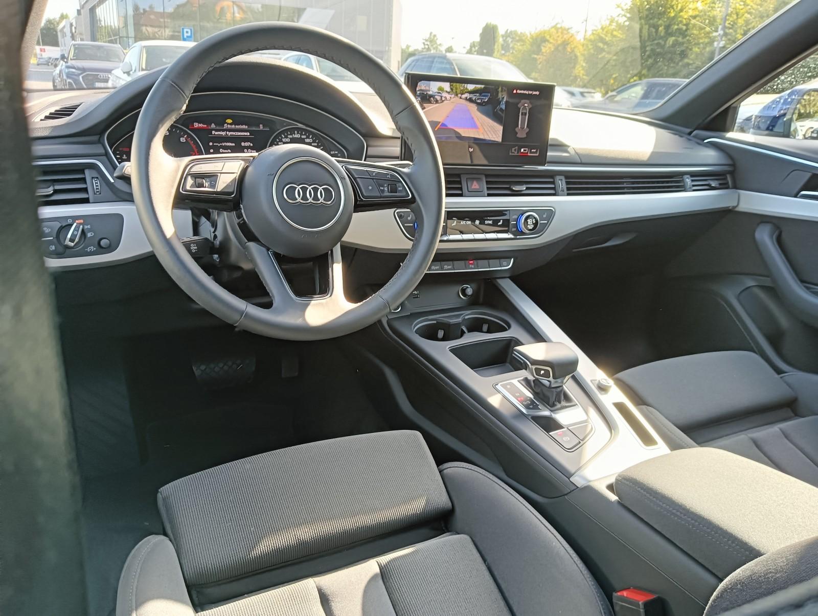 Ambiente! Klimatyzacja 3-strefowa! CarPlay! Kluczyk komfortowy! 11