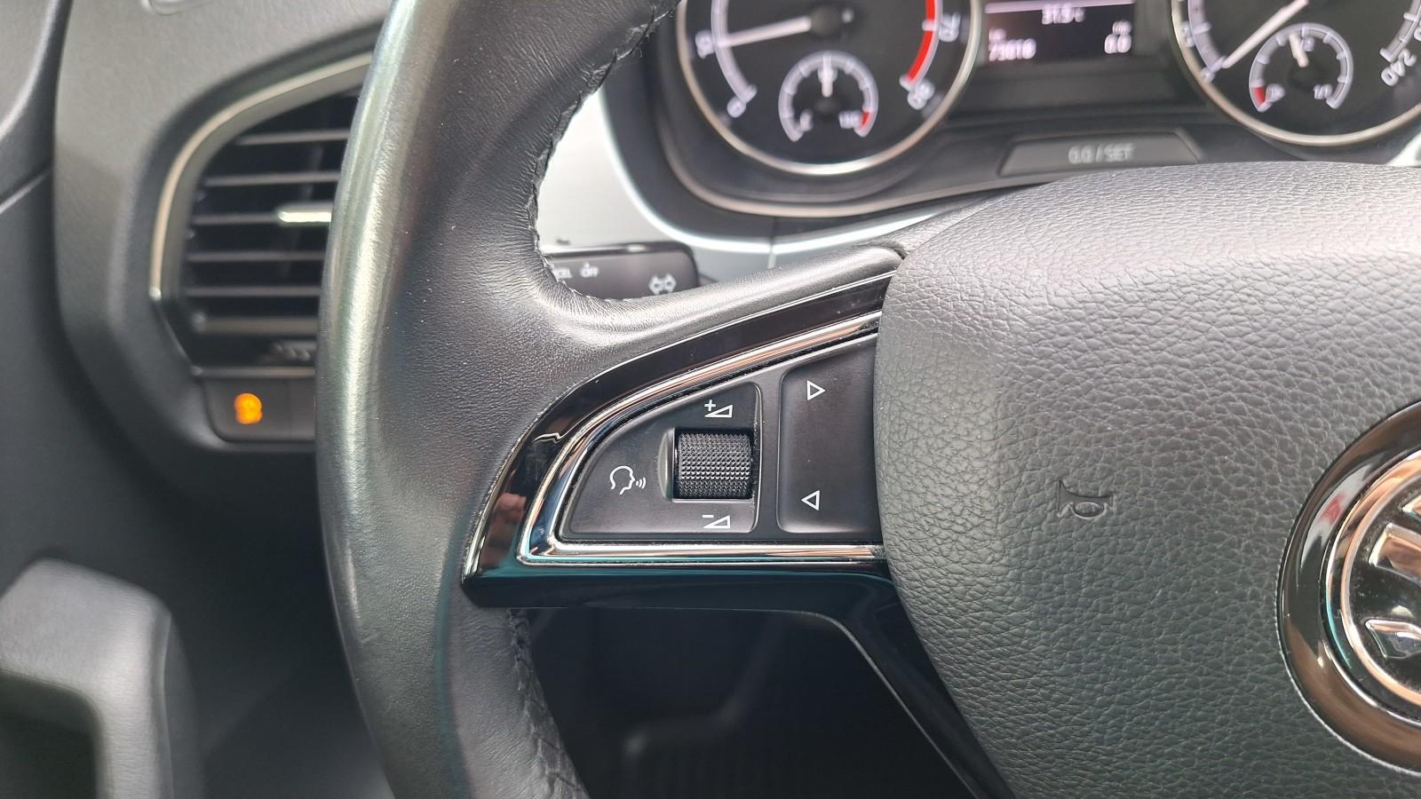 SalonPL serwis ASO 1.0TSI 95KM pakiety SmartLink kamera alufel. VAT23% 19