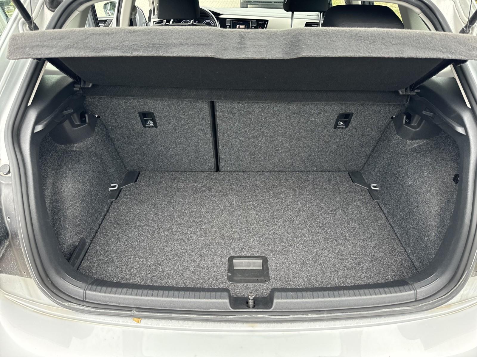 1.0 TSI 95 KM_Comfortline_Start-Stop_Bluetooth_Autoalarm_Alufelgi 19