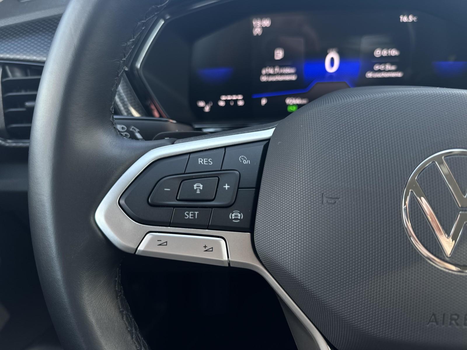 1.0 TSI 110 KM_LIFE_Lane Assist_Cyfrowe zegary_Tempomat_APP_ 18