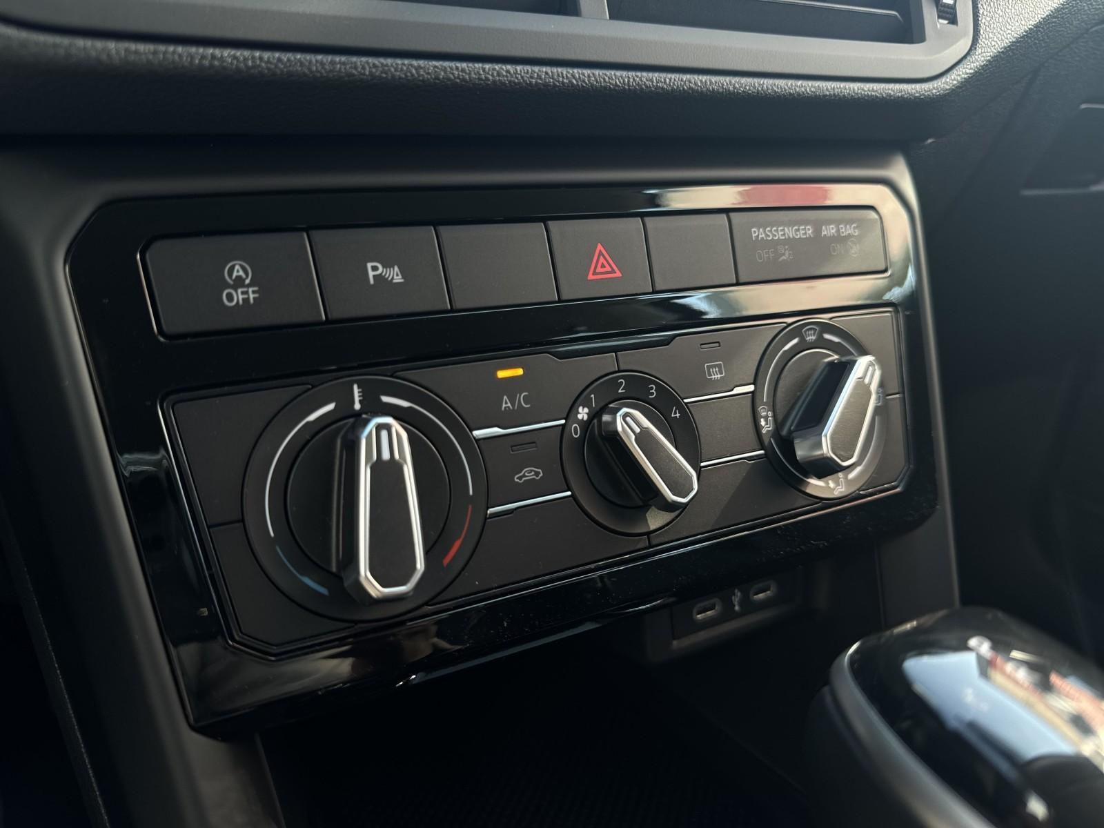 1.0 TSI 110 KM_LIFE_Lane Assist_Cyfrowe zegary_Tempomat_APP_ 20