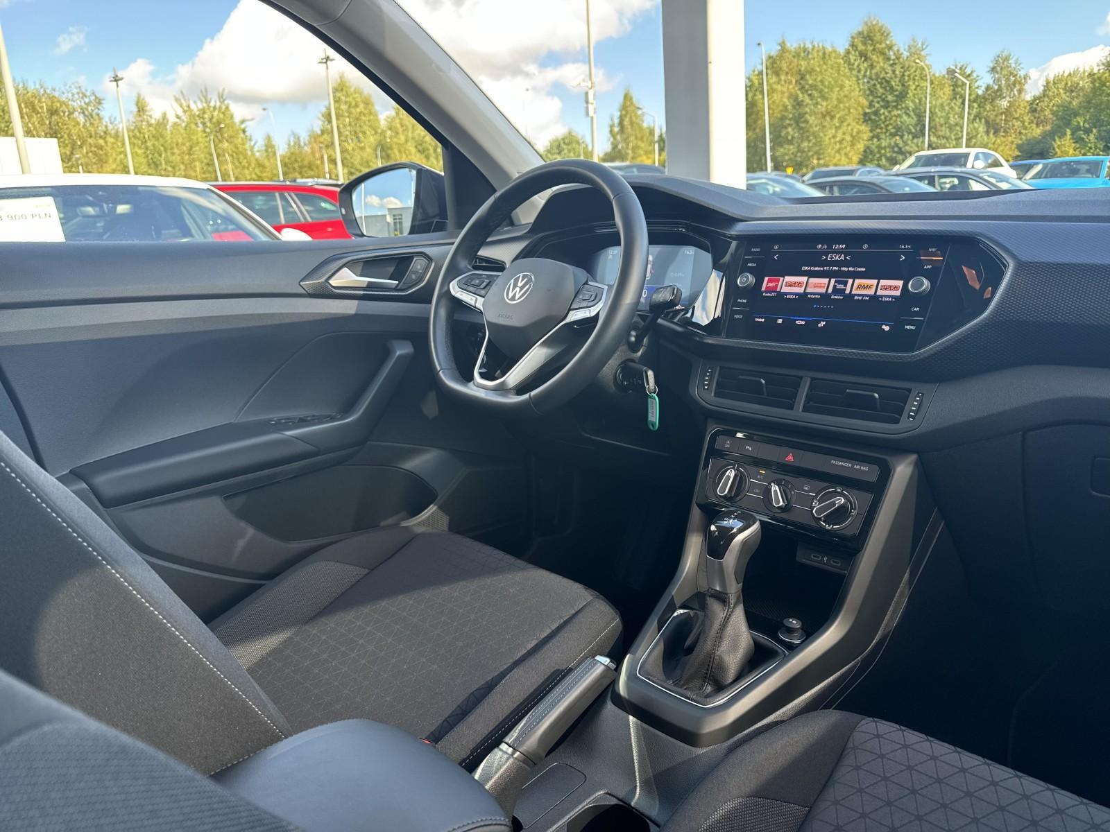 1.0 TSI 110 KM_LIFE_Lane Assist_Cyfrowe zegary_Tempomat_APP_ 13