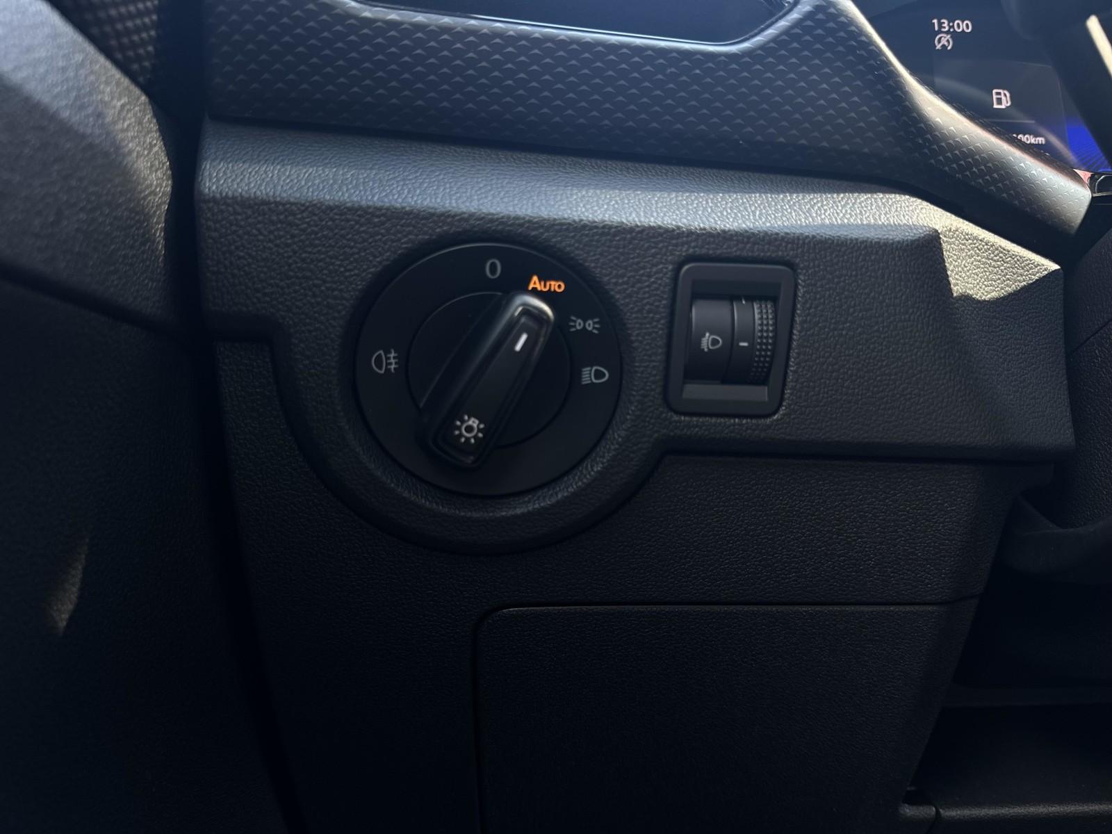1.0 TSI 110 KM_LIFE_Lane Assist_Cyfrowe zegary_Tempomat_APP_ 16