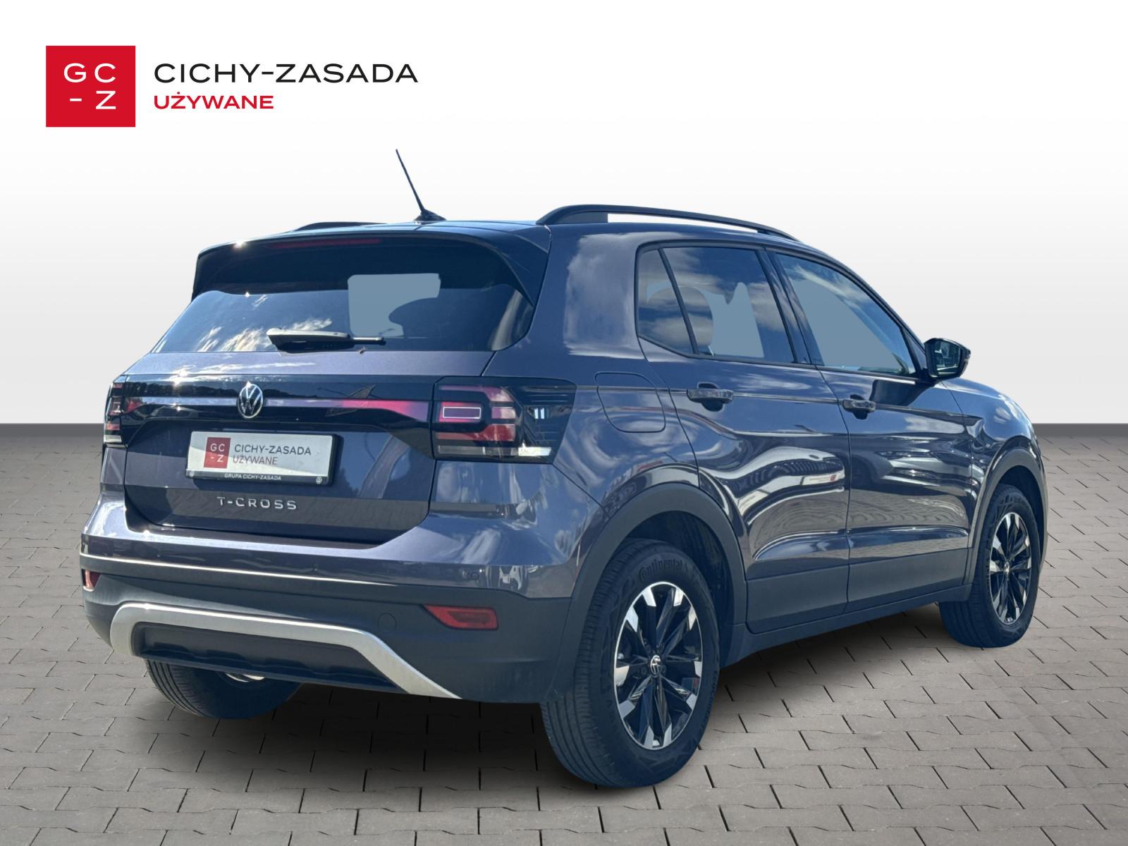 1.0 TSI 110 KM_LIFE_Lane Assist_Cyfrowe zegary_Tempomat_APP_ 4