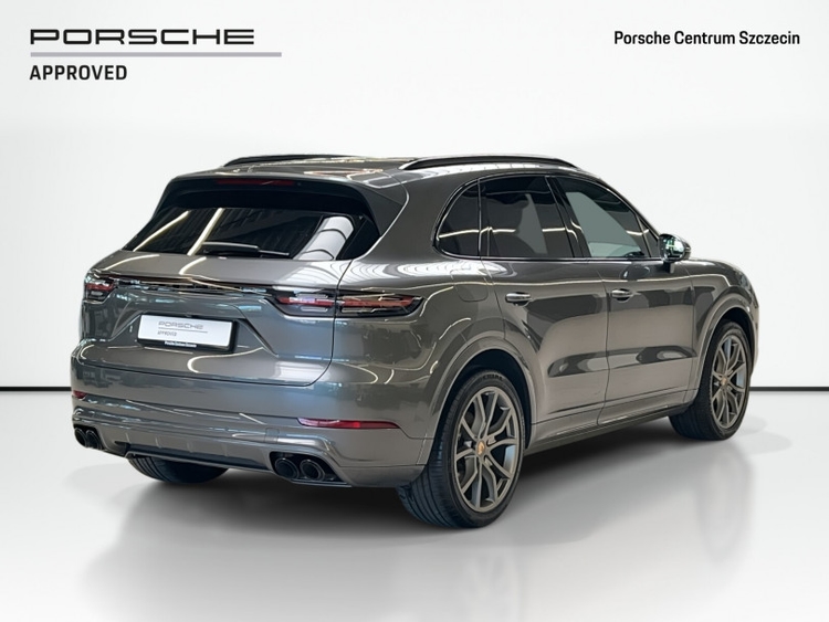 Porsche Cayenne 2021