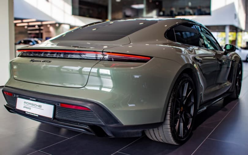 Porsche Taycan 2023